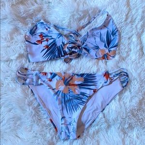 Tropical 🌴 bikini